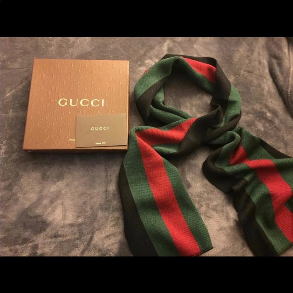 Authentic Gucci Green Red & Black Scarf . NWOT